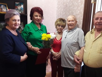 Председатель Школы социальной активности поздравила ветерана Великой Отечественной Войны со 100-летним юбилеем