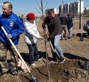 Активисты Школы социальной активности приняли участие в экологической акции